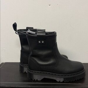 Dr. Martens Anistone Lo Black Boots